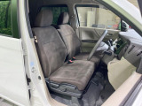 運転席シート廻りは使用感も少なく、良好な状態となっています。丁寧に使われていたことがよくわかりますね。