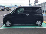 納車前にはプロのメカニックが点検、整備を行いますので安心してお乗り頂けます。