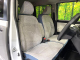 運転席シート廻りは使用感も少なく、良好な状態となっています。丁寧に使われていたことがよくわかりますね。