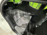 コンパクトカーですが、セカンドシートは十分な広さがあり快適にお乗りいただけます♪シートを倒して大きな荷物を積んだりと、用途の幅が広い1台です。