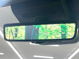 【デジタルインナーミラー】後席の大きな荷物や同乗者で後方が確認しづらい時でも安心!カメラが撮影した車両後方の映像をルームミラー内に表示。クリアな視界で状況の確認が可能です!