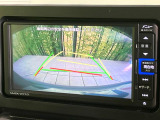【バックカメラ】駐車時に後方がリアルタイム映像で確認できます。大型商業施設や立体駐車場での駐車時や、夜間のバック時に大活躍!運転スキルに関わらず、今や必須となった装備のひとつです!