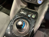 感覚的に使いやすいシフトレバー!電気自動車ならではのワンペダル操作もできます。