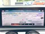 ●ベンツ純正ナビ:一体感のあるナビは、高級感ある車内を演出してくれます。Bluetooth再生などオーディオ機能も充実しておりますので、運転もより楽しめます♪