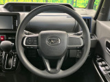 【スマートアシスト】走行中に前方の車両等を認識し、衝突しそうな時は警報とブレーキで衝突回避と被害軽減をアシスト。より安全にドライブをお楽しみいただけます。