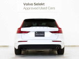 強く張りのあるリアショルダーもまた、V60が備える運動性能の高さを示すディテールです。