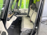運転席シート廻りは使用感も少なく、良好な状態となっています。丁寧に使われていたことがよくわかりますね。