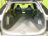 後席を格納すると、これだけの広さが!シーンに合わせたシートアレンジで、大きな荷物も積むことが出来ます♪
