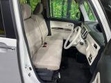 運転席シート廻りは使用感も少なく、良好な状態となっています。丁寧に使われていたことがよくわかりますね。