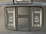 【両側パワースライドドア】スマートキーや運転席のスイッチで後席両側スライドドアの開閉が可能♪電動だから力を入れてドアを開ける必要が無く、小さなお子様でも簡単に開け閉めでき快適です♪