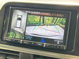 【パノラミックビューモニター】専用のカメラにより、上から見下ろしたような視点で360度クルマの周囲を確認することができます☆死角部分も確認しやすく、狭い場所での切り返しや駐車もスムーズに行えます。