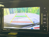 【バックカメラ】駐車時に後方がリアルタイム映像で確認できます。大型商業施設や立体駐車場での駐車時や、夜間のバック時に大活躍!運転スキルに関わらず、今や必須となった装備のひとつです!
