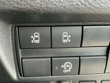 両側電動スライドドア
