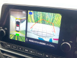 【アラウンドビューモニター】専用のカメラにより、上から見下ろしたような視点で360度クルマの周囲を確認することができます☆死角部分も確認しやすく、狭い場所での切り返しや駐車もスムーズに行えます。