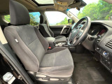 運転席シート廻りは使用感も少なく、良好な状態となっています。丁寧に使われていたことがよくわかりますね。
