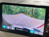 【バックカメラ】駐車時に後方がリアルタイム映像で確認できます。大型商業施設や立体駐車場での駐車時や、夜間のバック時に大活躍!運転スキルに関わらず、今や必須となった装備のひとつです!