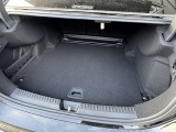 メルセデス・ベンツ車は、妥協を許さない常に高水準の技術と品質をもって製造されており、いつもでも変わらぬ価値を提供いたしております。