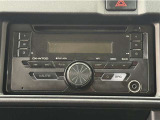 AM/FMチューナー内蔵、CD再生機能付き。音楽を聴きながらのドライブは楽しいですよね〜♪