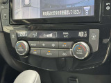 オートエアコンは、エアコン独立温度調整機能を搭載し、運転席と助手席の設定温度をそれぞれ独立して調整できます(^^)/☆