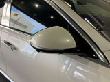 メルセデスの認定中古車「サーティファイドカー」には、最大100項目にも及ぶ点検・整備項目が設定されています>