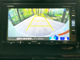 【バックカメラ】駐車時に後方がリアルタイム映像で確認できます。大型商業施設や立体駐車場での駐車時や、夜間のバック時に大活躍!運転スキルに関わらず、今や必須となった装備のひとつです!