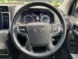 【純正革巻きステアリング】上質な革を使用することで、手にしっかり馴染みとても運転しやすいハンドルです♪
