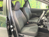 運転席シート廻りは使用感も少なく、良好な状態となっています。前オーナー様が丁寧に使っていたことがよくわかりますね。