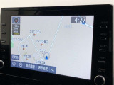 ディスプレイオーディオ装着車。ディスプレイとスマホを連携で、様々なアプリを使用できます。マップのアプリを繋げて、ナビゲーションとして使用できます。