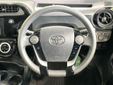 インテリアに合わせたデザインのステアリングは、運転される方のことも考え、運転しやすい形状、大きさです。是非一度、実際に触ってお確かめください。