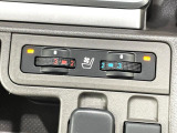 【シートベンチレーション】夏場は涼しい風でお尻や背中の熱やムレを防ぎ、冬はエアコンよりも早く温まってポカポカに!レザーシートにうれしい装備で、季節を問わず快適に過ごせます。