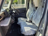 助手席も広々快適です!ぜひ1度ご来店いただきご乗車ください!