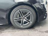 メルセデス・ベンツの定める厳しい基準をクリアしたお車のみをご案内させて頂きます。「認定中古車」は納車前整備がポイントです。販売するに相応しい車両の選定と、納車前整備に力を注いでおります。