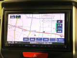 【ナビゲーション】目的地までしっかり案内してくれる使いやすいナビ。Bluetooth接続すればお持ちのスマホやMP3プレイヤーの音楽を再生可能!毎日の運転がさらに楽しくなります!!