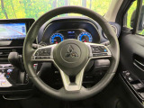 【純正革巻きステアリング】上質な革を使用することで、手にしっかり馴染みとても運転しやすいハンドルです♪