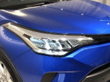 ★LEDヘッドライト★LEDは明るく遠くまで照らす光量で夜間走行の視認性を高めます。長寿命で省電力!見た目もスタイリッシュです。