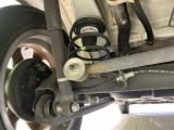 お車を安心してお乗りいただく為には、足回りの定期点検が欠かせません。サービスサポート(有償保証)では無料点検もご提供しており、安心のカーライフをお過ごしいただけるサポート体制が整っています。