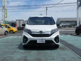 モデューロX専用デザイン装備。LEDヘッドライト、アクティブコーナリングライト装着車なので、夜間走行も明るく安全な走行をサポートいたします