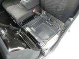 取り出しやすく、しまいやすい収納スペースが満載です。ティッシュやペットボトル等、用途に合わせた収納が可能ですので、使い方はあなた次第!