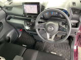 アダプティブタイプのオートクルーズです。車線中央付近を走行するようにステアリングを制御し、運転者のハンドル操作を支援します。