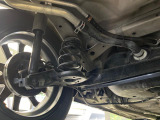 お車を安心してお乗りいただく為には、足回りの定期点検が欠かせません。サービスサポート(有償保証)では無料点検もご提供しており、安心のカーライフをお過ごしいただけるサポート体制が整っています。