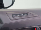 運転席は3名様分のシートポジションを記憶させておくことができます^^