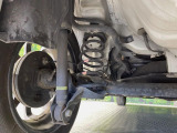 お車を安心してお乗りいただく為には、足回りの定期点検が欠かせません。サービスサポート(有償保証)では無料点検もご提供しており、安心のカーライフをお過ごしいただけるサポート体制が整っています。