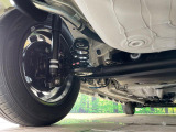 お車を安心してお乗りいただく為には、足回りの定期点検が欠かせません。サービスサポート(有償保証)では無料点検もご提供しており、安心のカーライフをお過ごしいただけるサポート体制が整っています。
