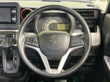 【ステアリングスイッチ】運転中、前方から目線をそらすことなく、オーディオ等の操作が可能な便利機能!安心&快適なドライブを演出してくれます♪