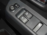 電動格納式ドアミラー・パワーウインドウを装備しています。