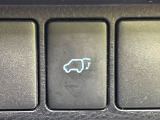 【パワーバックドア】スマートキーや運転席のボタンを押すだけでリアゲートが自動で開閉します!荷物を持っている時や、高い位置にあるバックドアを閉める際に便利な機能です♪