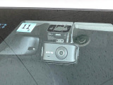 【ドライブレコーダー】ドライブレコーダー装備!走行中はもちろん、あおり運転や事故に遭遇した際、映像で記録し、万一のリスクに備えます。※記録用SDカードはお客様ご自身でご準備いただく必要があります。