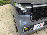 【シーケンシャルターンランプ付きLEDヘッドライト】人気の『流れるウィンカー』付きのLEDヘッドライトを装備♪高級感はもちろん、点灯時は存在感たっぷりで他車からも認識されやすく安心です。