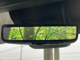 【デジタルインナーミラー】後席の大きな荷物や同乗者で後方が確認しづらい時でも安心!カメラが撮影した車両後方の映像をルームミラー内に表示。クリアな視界で状況の確認が可能です!
