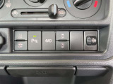 操作のしやすさが分かるスイッチ類。装備有無と配置、文字消えや使用感までチェックできます。